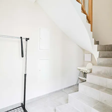 Brand New/apt On Vaivorykstes Str, By Cohost *