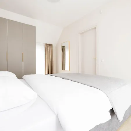 Brand New/apt On Vaivorykstes Str, By Cohost Palanga