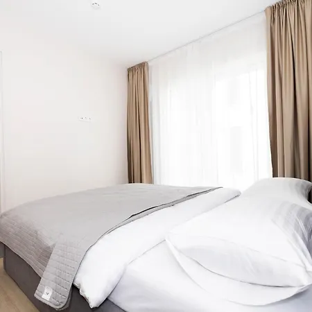 Brand New/apt On Vaivorykstes Str, By Cohost *