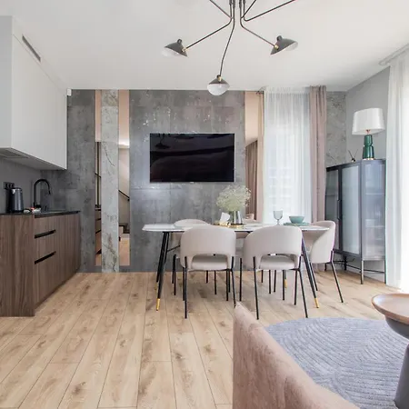 Brand New/apt On Vaivorykstes Str, By Cohost *