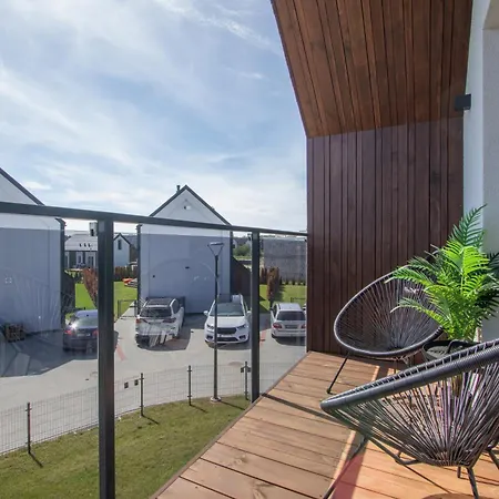 Brand New/apt On Vaivorykstes Str, By Cohost *
