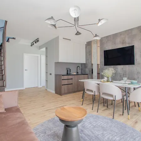 Brand New/apt On Vaivorykstes Str, By Cohost Palanga