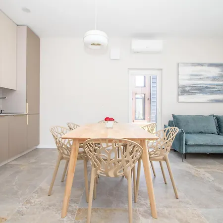 Brand New/apt On Vaivorykstes Str, By Cohost