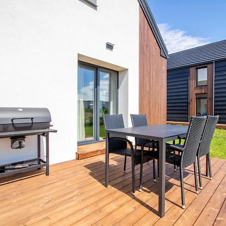 Brand New/apt On Vaivorykstes Str, By Cohost Apartment