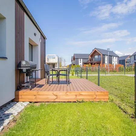 Brand New/apt On Vaivorykstes Str, By Cohost * Palanga