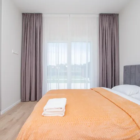 Brand New/apt On Vaivorykstes Str, By Cohost