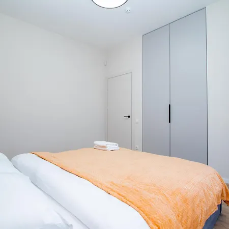 Brand New/apt On Vaivorykstes Str, By Cohost